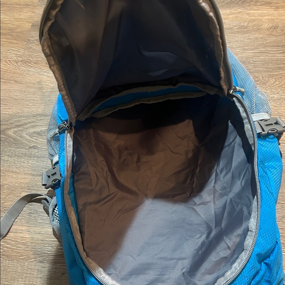 ZOMAKE Blue Lightweight Backpack - Picture 5 of 5